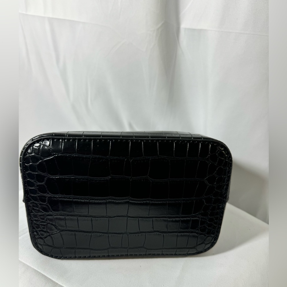 AOTA All of the Above Elena Bucket Bag Black - Picture 8 of 13